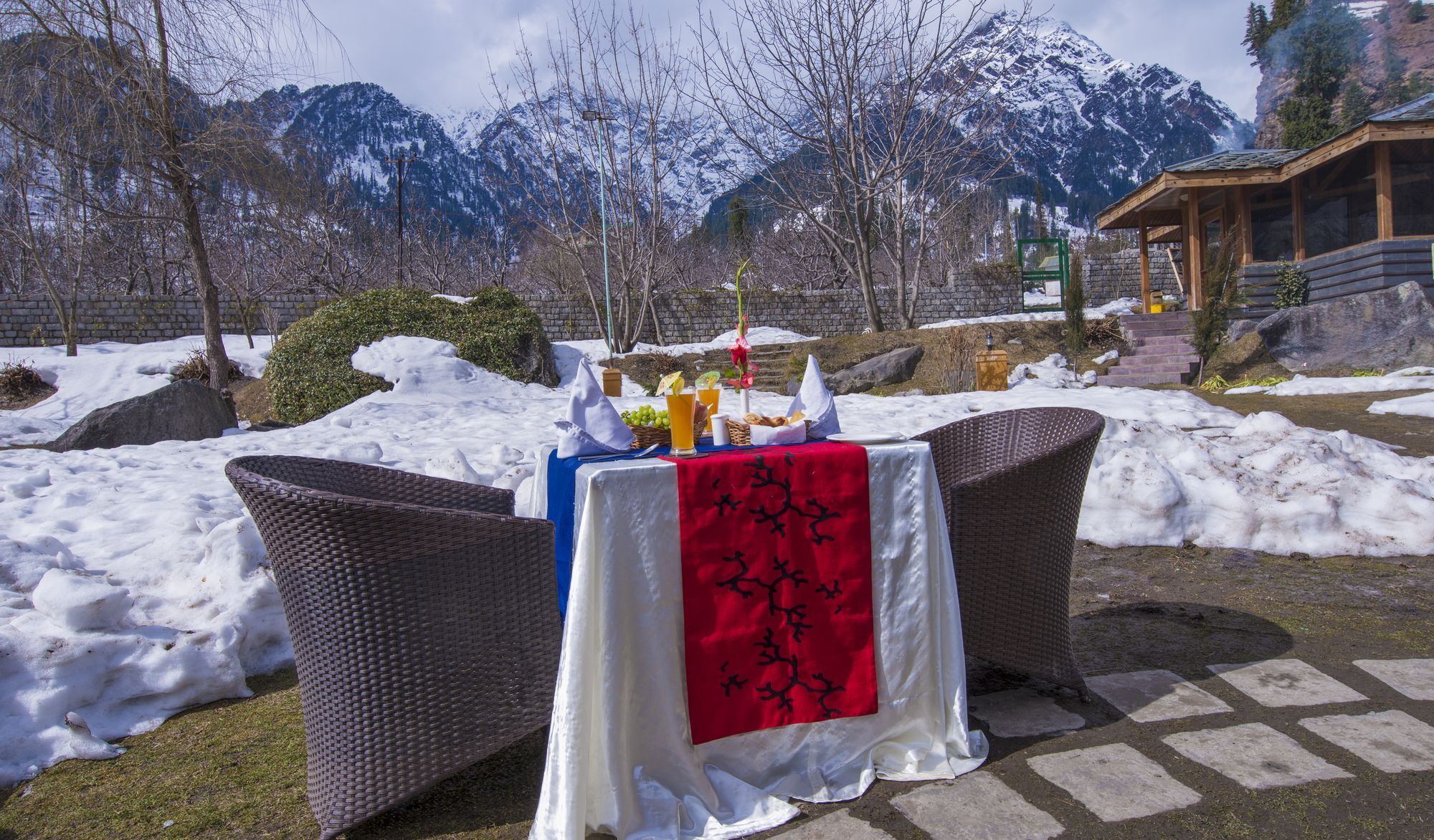 Solang Valley Resort Palchān Kültér fotó