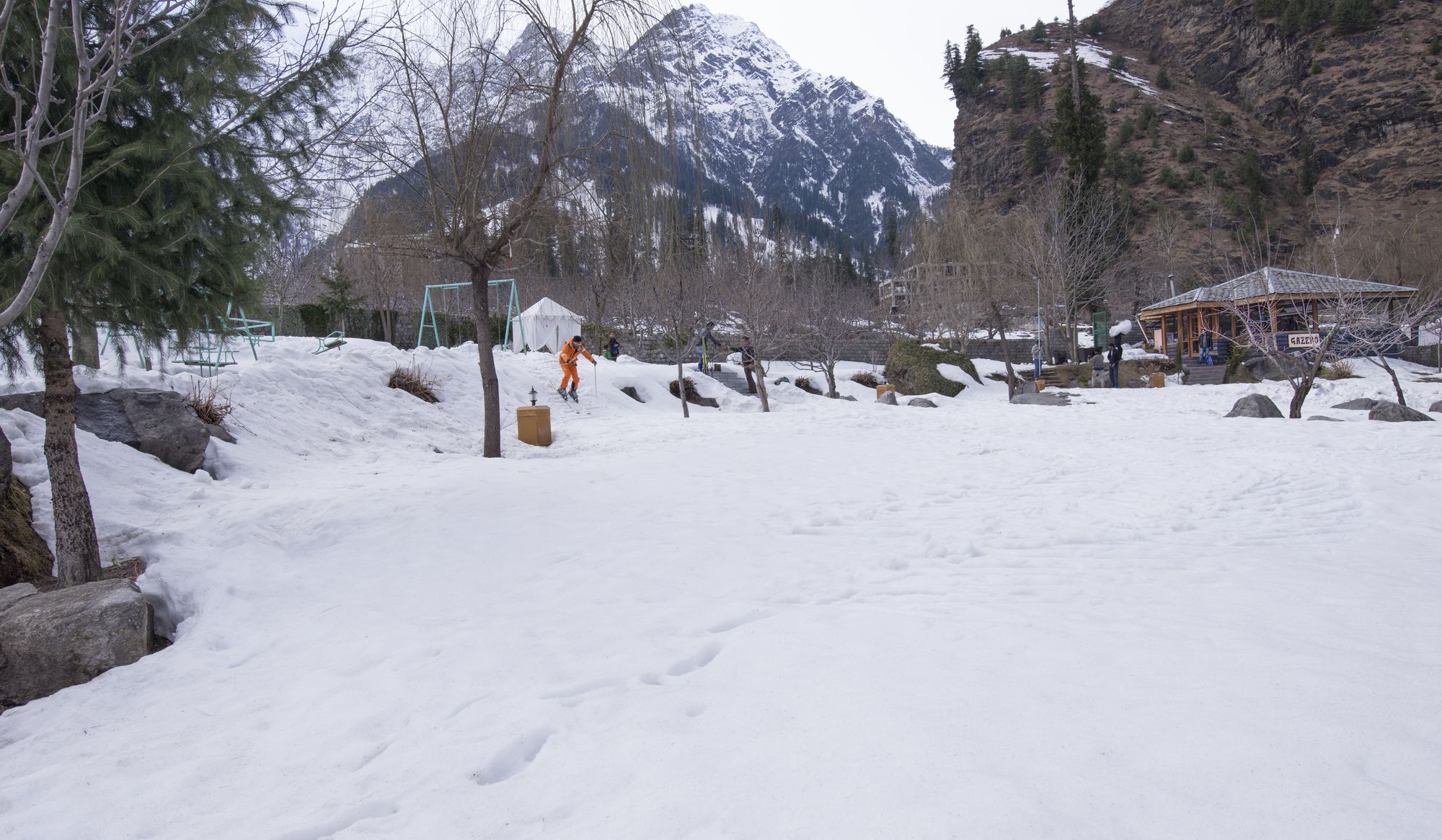 Solang Valley Resort Palchān Kültér fotó