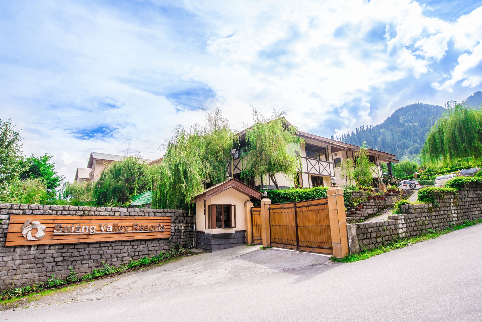 Solang Valley Resort Palchān Kültér fotó